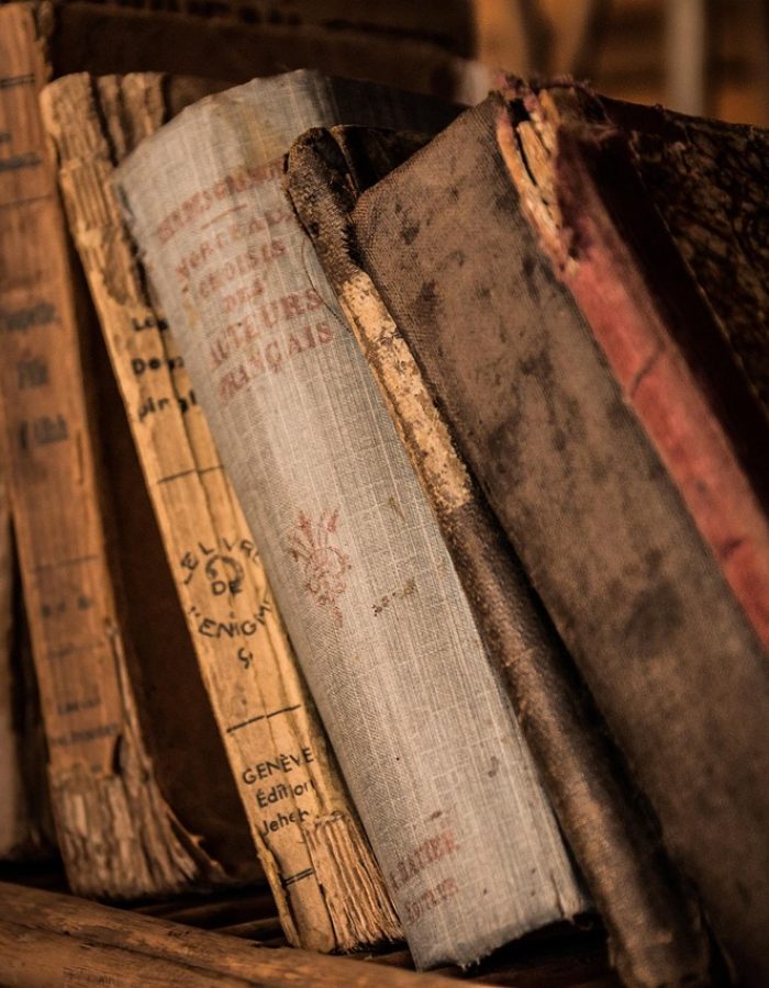old-books-436498_1280